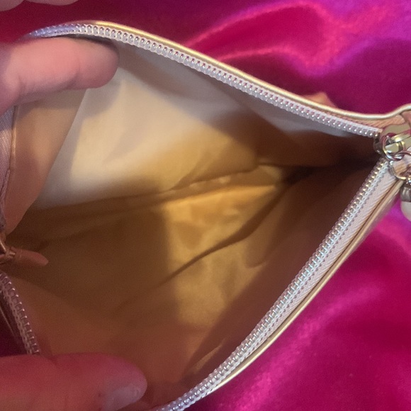 Lisa watier cosmetics bag, sparkles gold and white . Pearl zipper. Never used - Picture 3 of 5